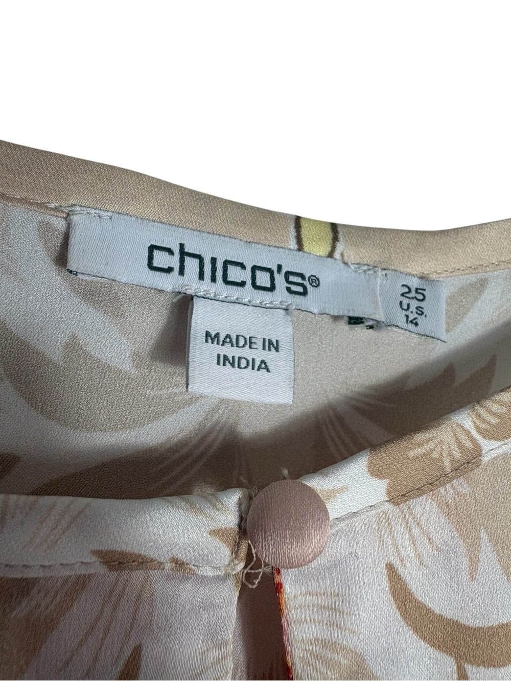 CHICO's Beige Cream Blouse w/ Pink and Yellow Floral Print Size 2.5 (14) - Picture 9 of 13
